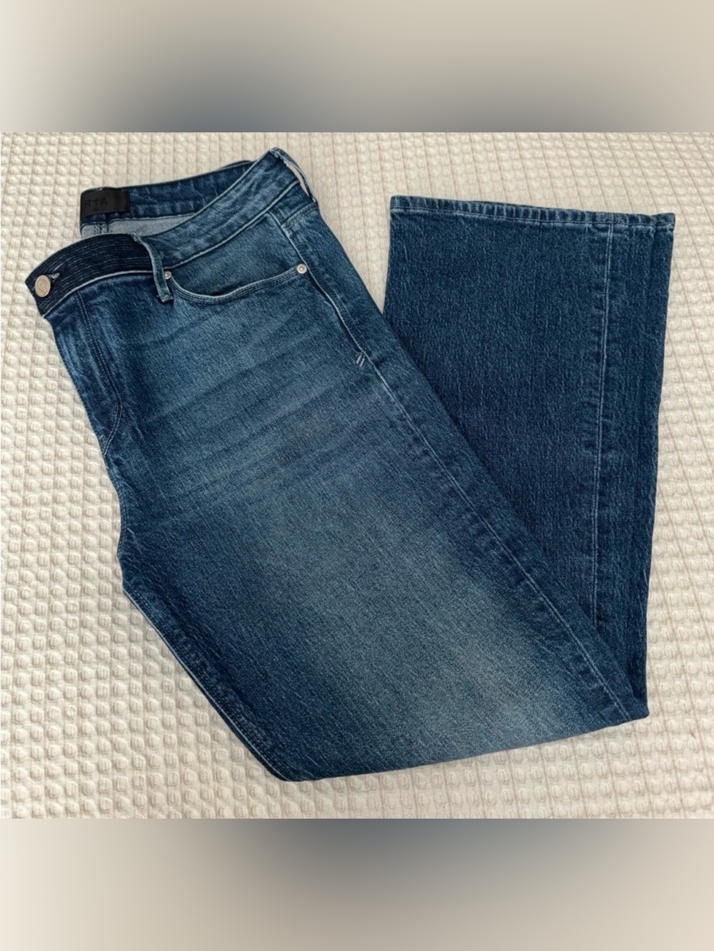 RtA Kick Flare Medium Wash Jeans / Size 30